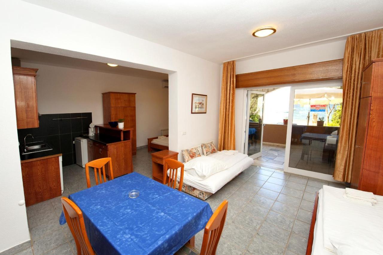 Apartments By The Sea Slatine, Ciovo - 10435 Exterior foto