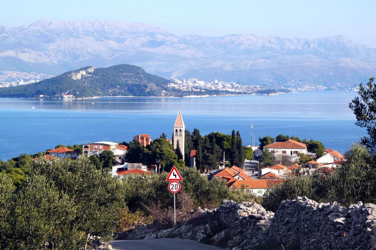 Apartments By The Sea Slatine, Ciovo - 10435 Exterior foto